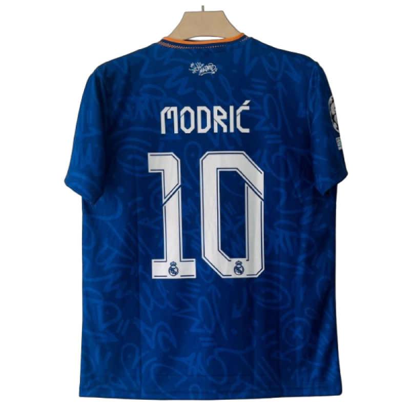 Real Madrid 2021/22 Away Kit Modric