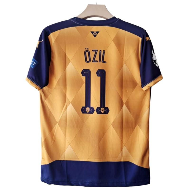 Arsenal Away Jersey from the 2015-2016 season Ozil